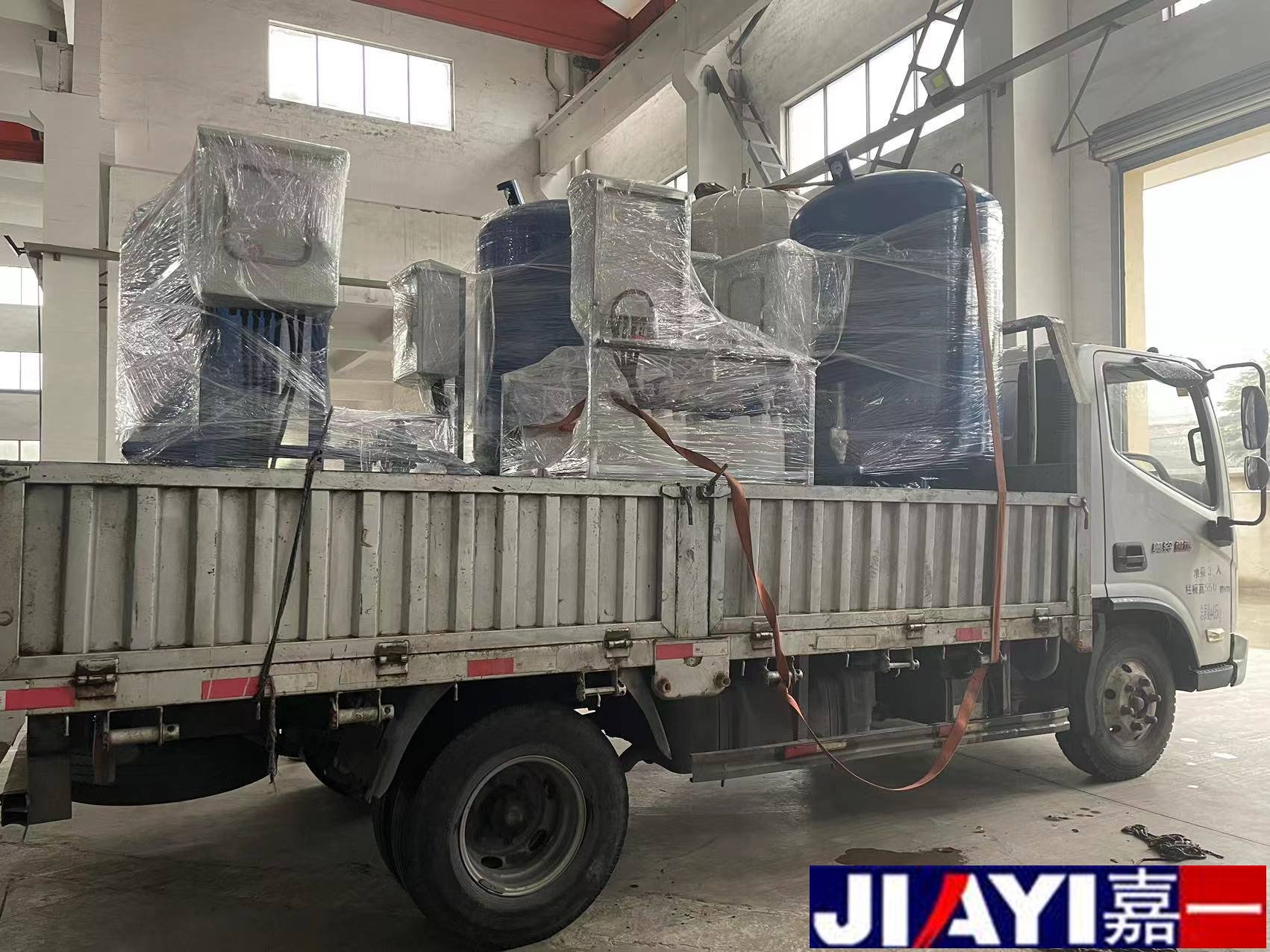 上海專車直達定壓補水機組3套，全自動加藥裝置2套