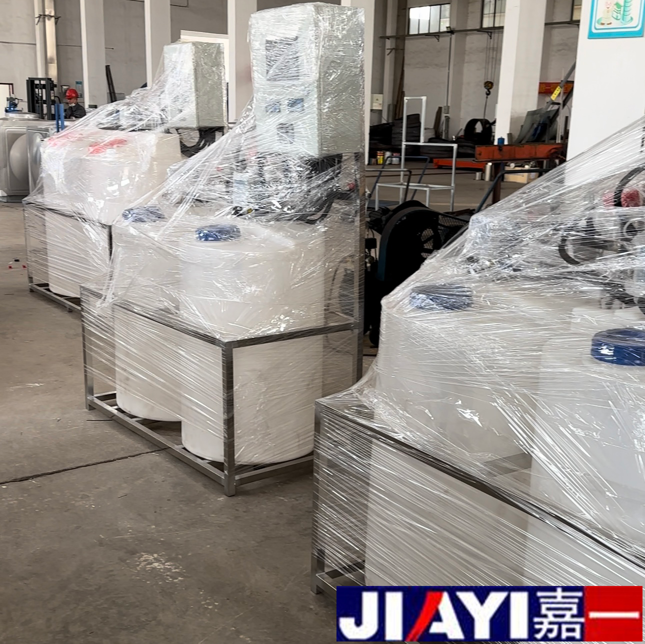 安徽滁州客戶定制的的6臺全自動智能加藥裝置裝車完畢準備發貨了! 安徽滁州客戶定制的的6臺全自動智能加藥裝置裝車完畢準備發貨了!